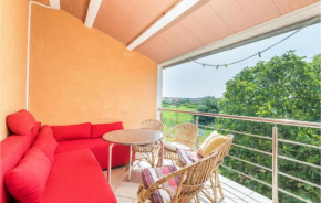 Gorgeous Apartment In Fazana With Kitchen